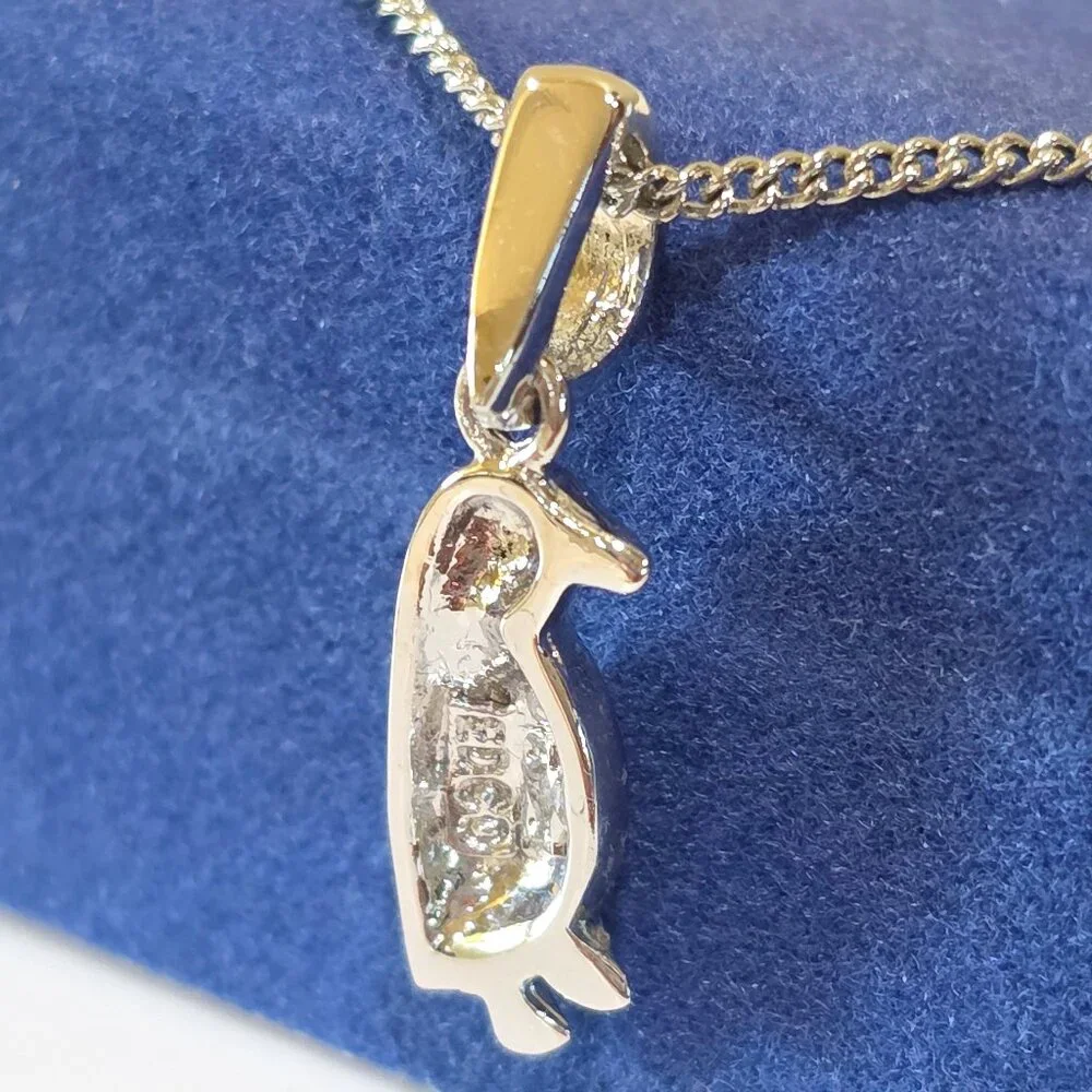 Vintage NIB Silver Penguin Pendant Silver Chain Necklace signed EDCO